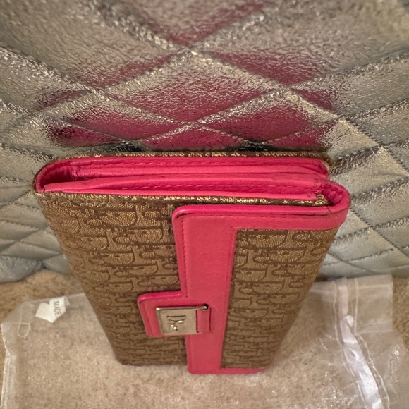 Vintage Christian Dior pink trotter wallet - Picture 7 of 16